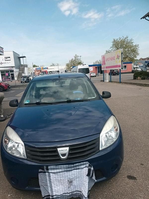 Second-hand Dacia Sandero 75 CP (55 kW) 2009 Albastru Hatchback