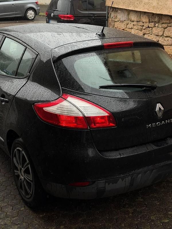 Gebraucht Renault Mégane GrandTour 115 PS (84 kW) 2011 Schwarz Kombi