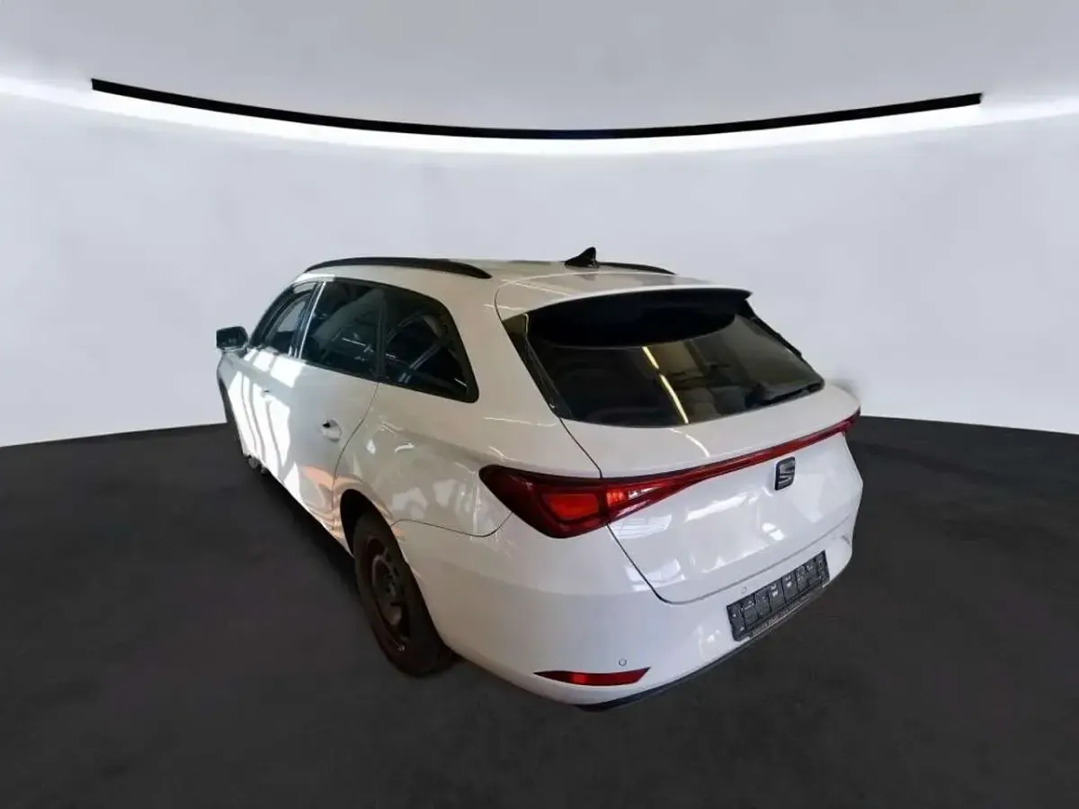 Gebraucht Seat Leon Style 116 PS (85 kW) 2022 White candy Kombi