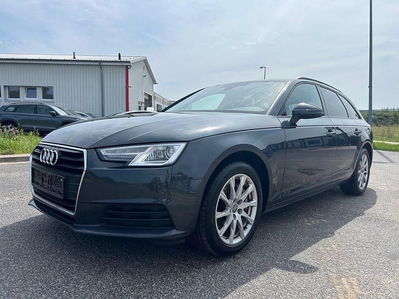 Grau Gebraucht 2018 Audi A4 Basis Kombi | 18.250 € (Fairer Preis) - Bild 1/4