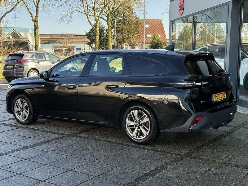 Gebraucht Peugeot 308 SW Active 131 PS (96 kW) 2022 Schwarz Kombi