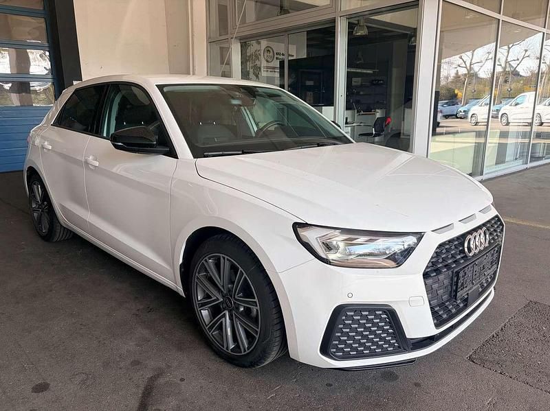 Gebraucht Audi A1 Basis 150 PS (110 kW) 2022 Cortinaweiß SUV