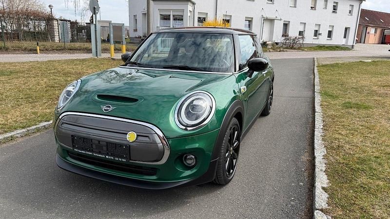 Second-hand Mini Cooper SE 135 kW (184 CP) 2020 Verde Hatchback