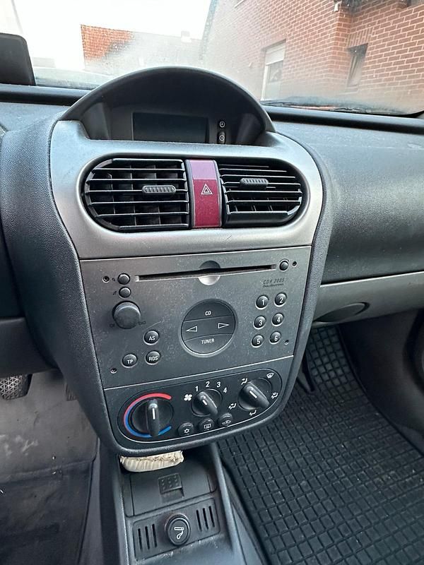 Gebraucht Opel Corsa Sport 90 PS (66 kW) 2001 Blau Kleinwagen