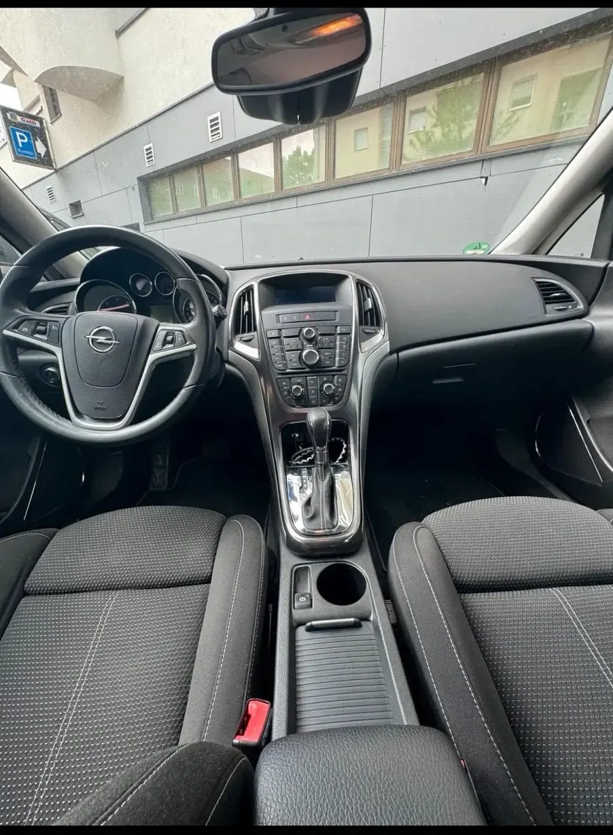 Second-hand Opel Astra 2009 Gri Coupe