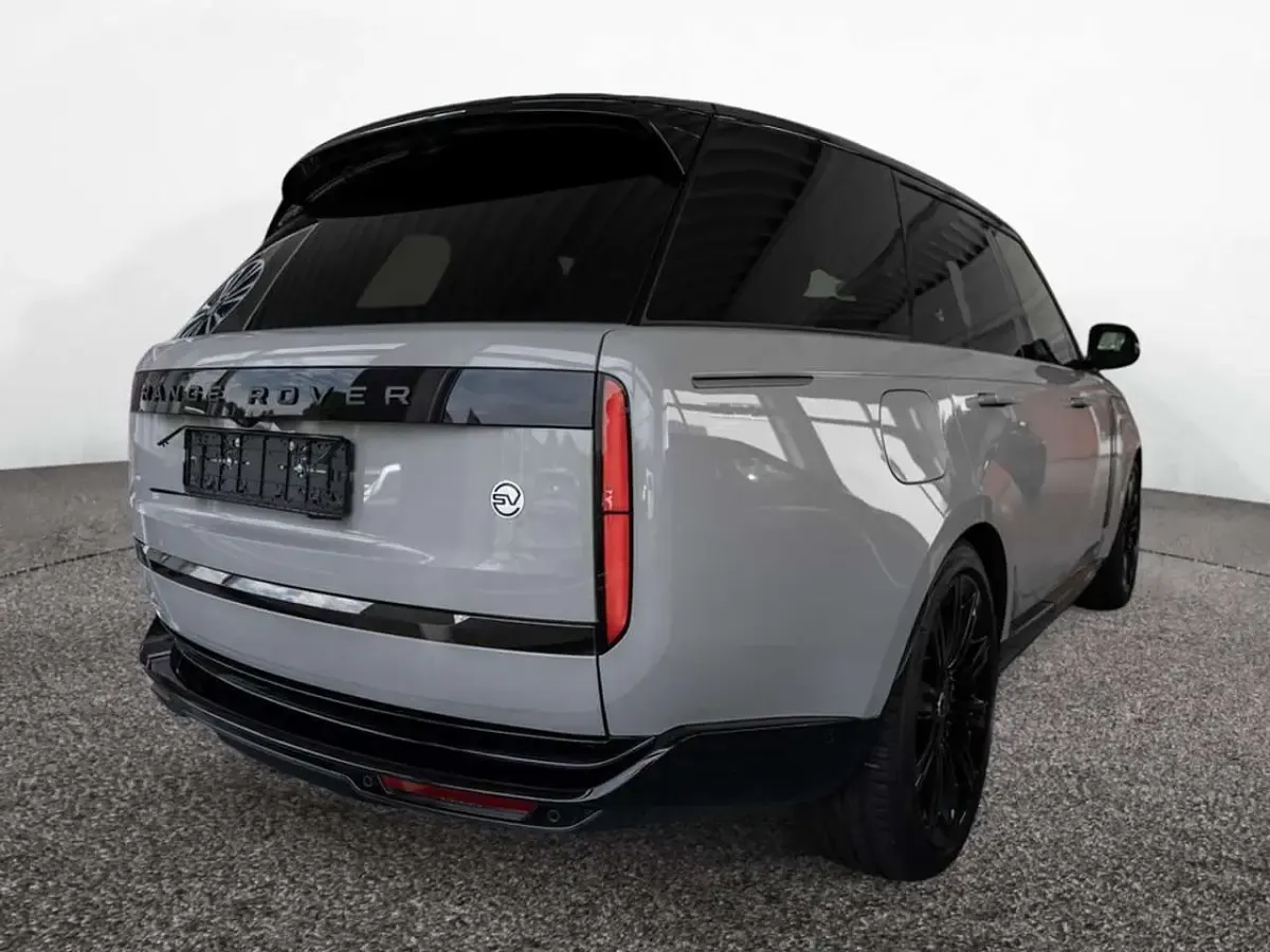 Gebraucht Land Rover Range Rover 615 PS (452 kW) 2024 Grau SUV