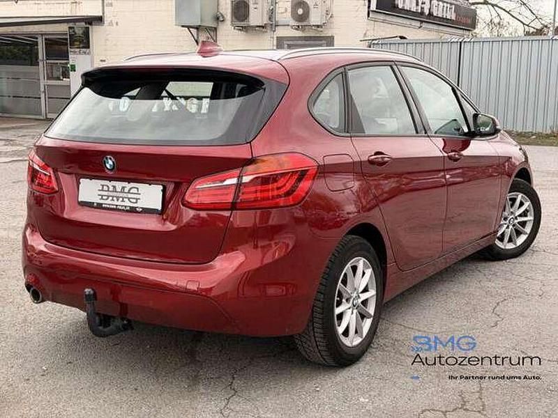 Gebraucht BMW 216 Active Tourer Advantage 116 PS (85 kW) 2018 Rot Van / Kleinbus