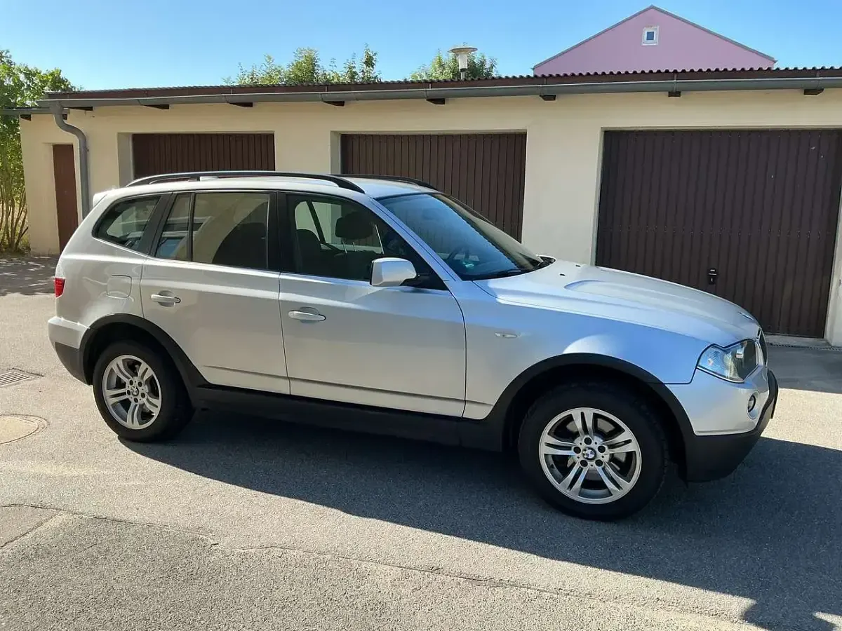 Gebraucht BMW X3 177 PS (130 kW) 2009 Silber SUV