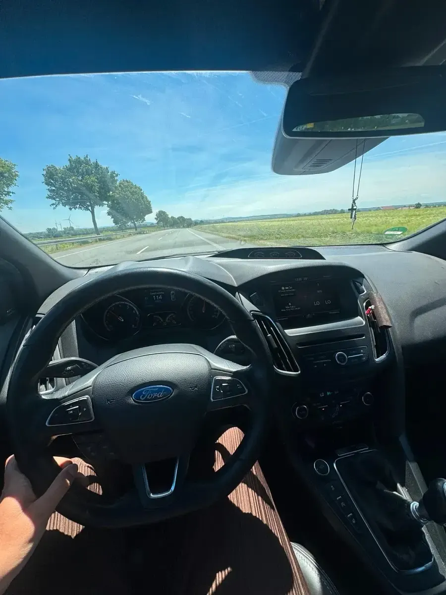 Gebraucht Ford Focus ST 250 PS (183 kW) 2015 Weiß Limousine