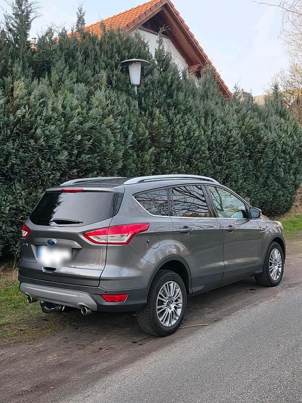 Gebraucht Ford Kuga 163 PS (119 kW) 2013 Grau SUV