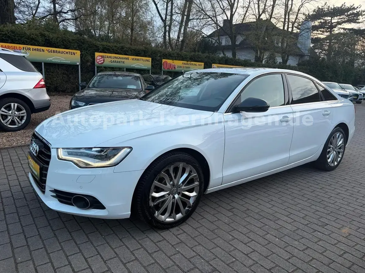 Gebraucht Audi A6 Ambiente 245 PS (180 kW) 2012 Weiß Limousine
