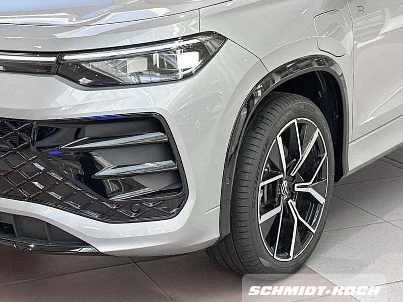 Gebraucht VW Tayron R-line 272 PS (200 kW) 2025 Silber SUV
