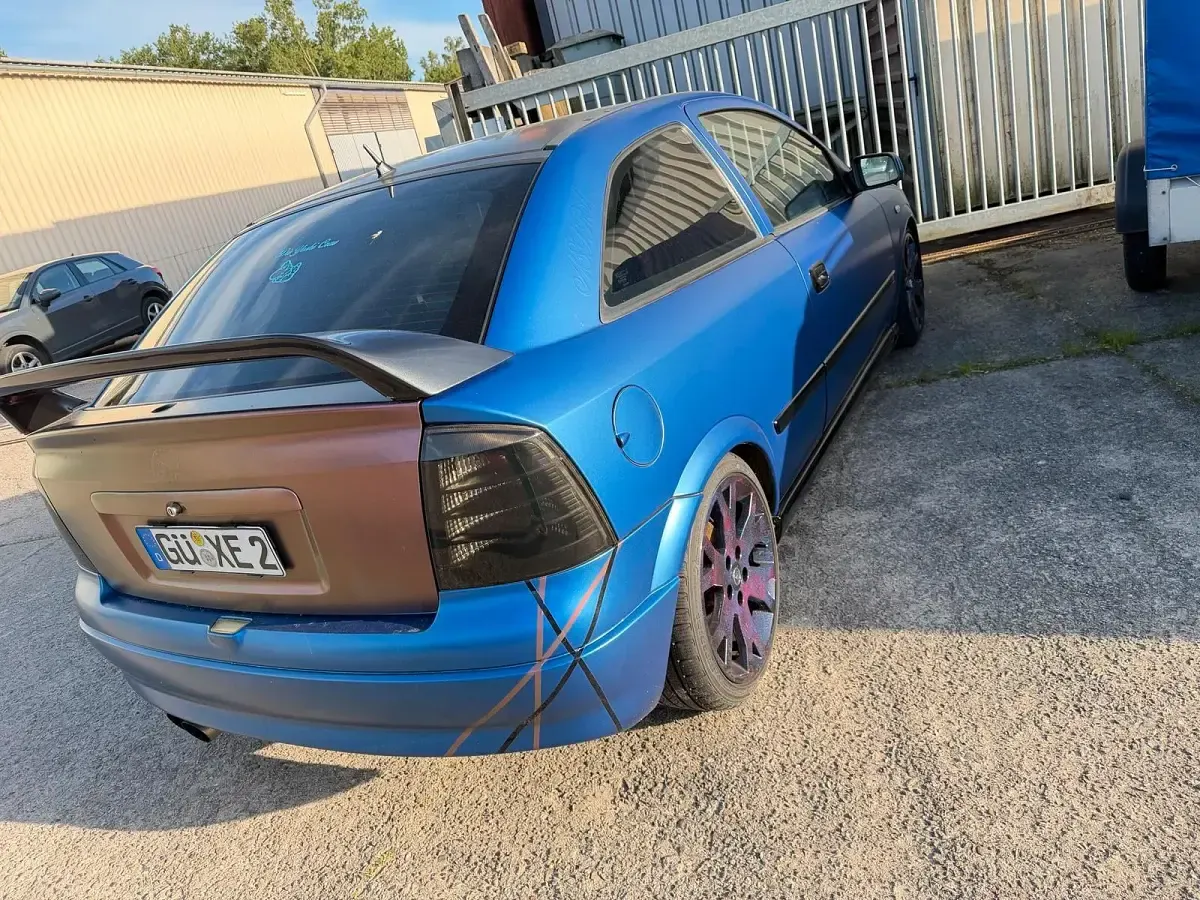 Gebraucht Opel Astra 136 PS (100 kW) 1998 Andere farben Kleinwagen