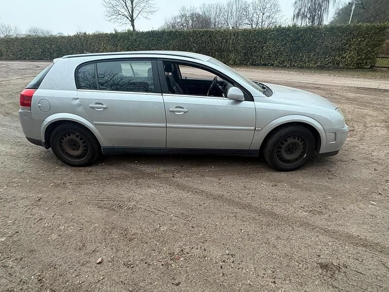 Gebraucht Opel Signum 175 PS (128 kW) 2003 Silber Kleinwagen