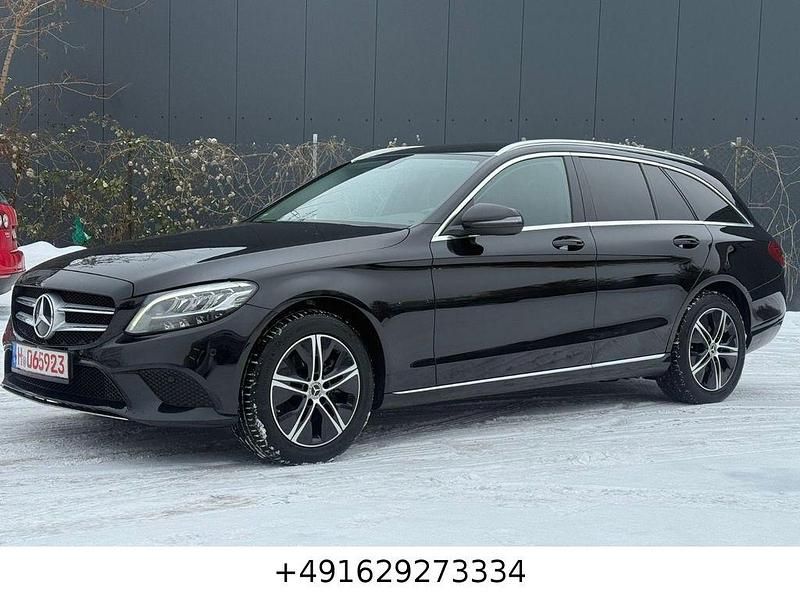 Gebraucht Mercedes C200 160 PS (117 kW) 2019 Schwarz Kombi