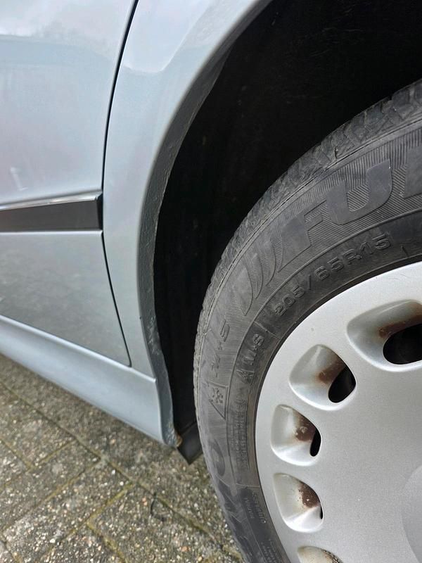 Gebraucht BMW 520 150 PS (110 kW) 1997 Silber Limousine