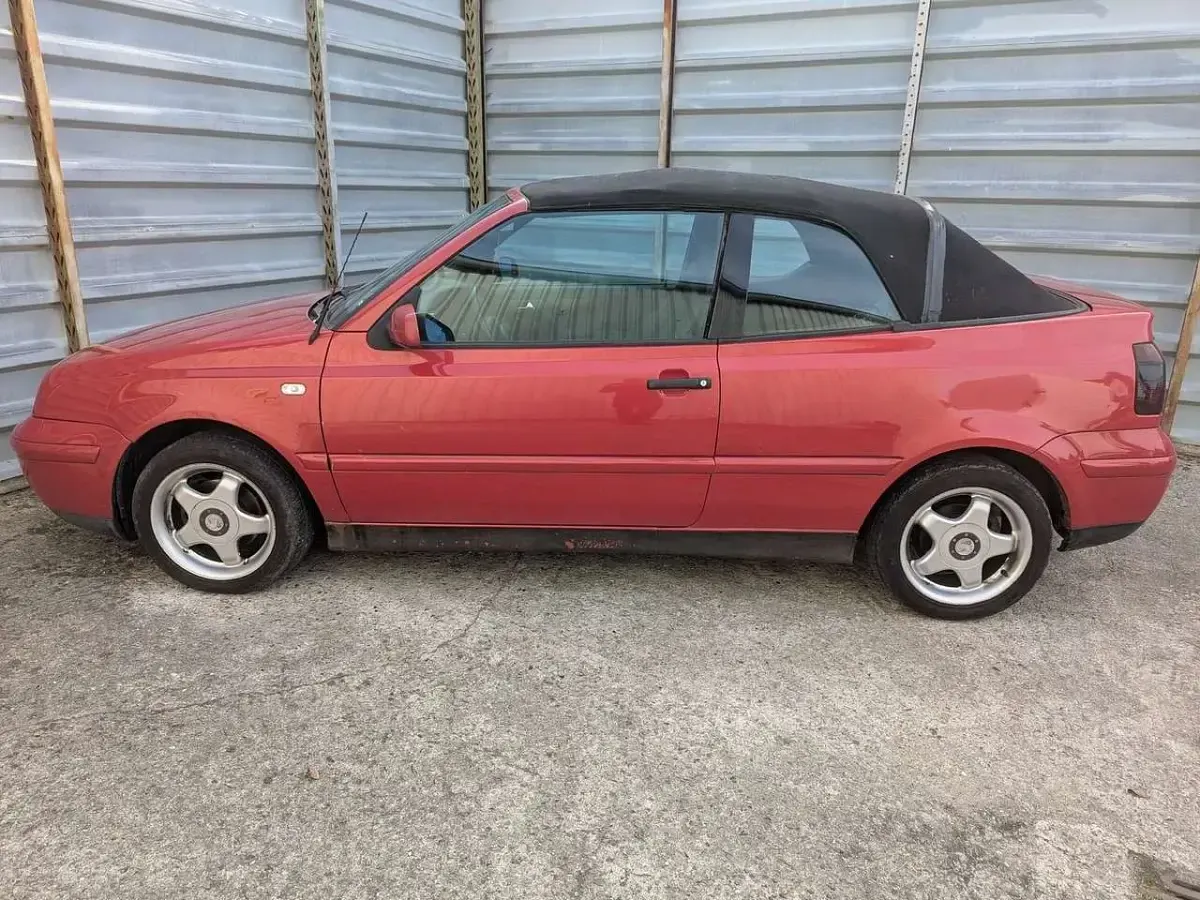 Używany VW Golf Highline 116 KM (85 kW) 2001 Czerwony Kabriolet