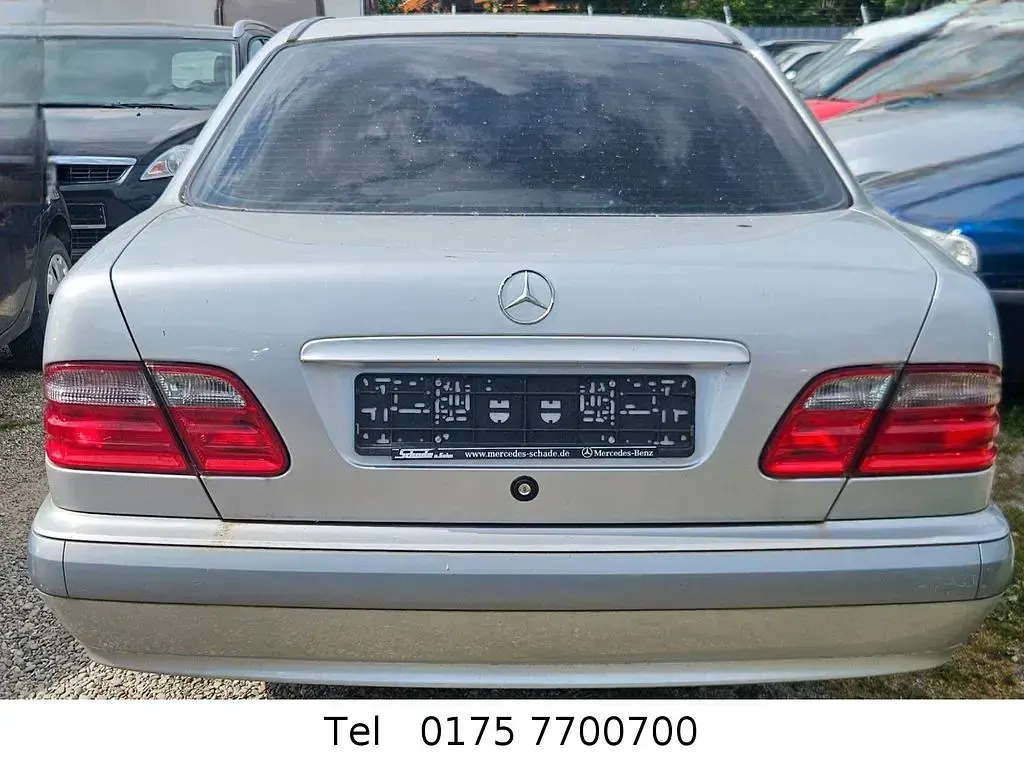 Gebraucht Mercedes E200 136 PS (100 kW) 1999 Silber Limousine