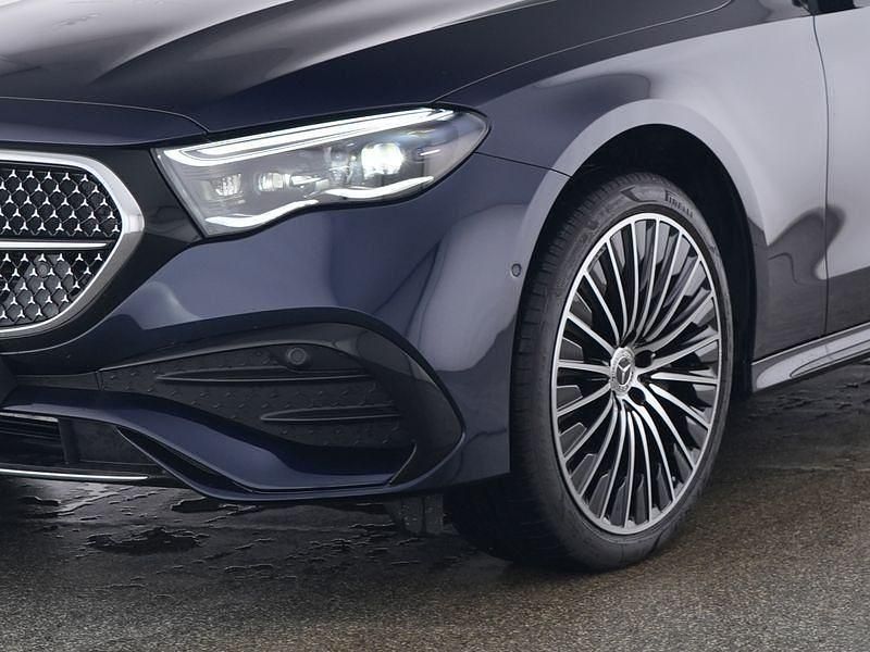 Gebraucht Mercedes E220 AMG 197 PS (144 kW) 2023 Blau Limousine