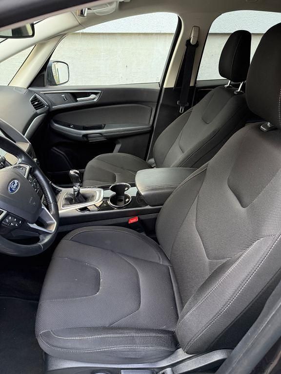 Gebraucht Ford S-MAX Titanium 160 PS (117 kW) 2018 Silber Van / Kleinbus