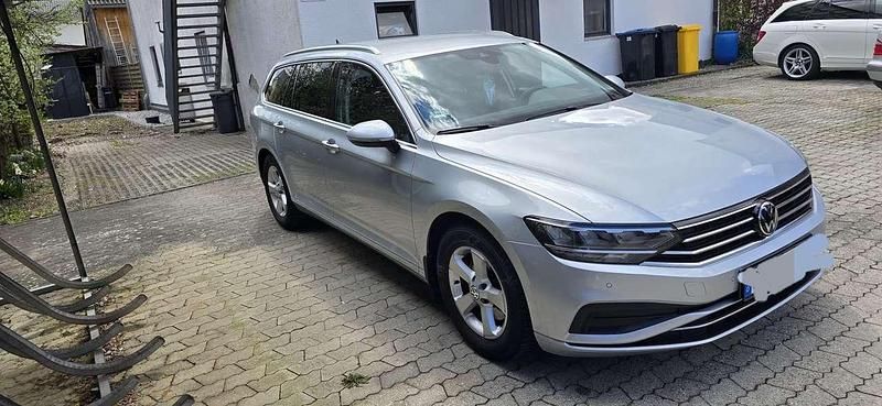 Gebraucht VW Passat Business 150 PS (110 kW) 2022 Beige Kombi