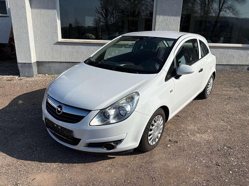 Gebraucht Opel Corsa Selection 80 PS (58 kW) 2009 Casabl/arctic/eisweiss/kaolin Kleinwagen
