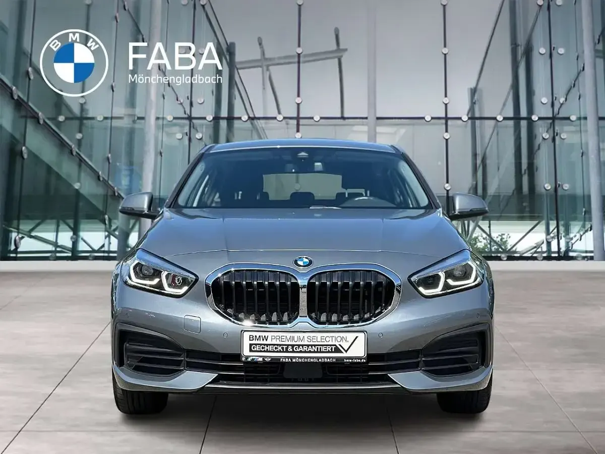 Gebraucht BMW 118 Advantage 136 PS (100 kW) 2023 Grau Kleinwagen