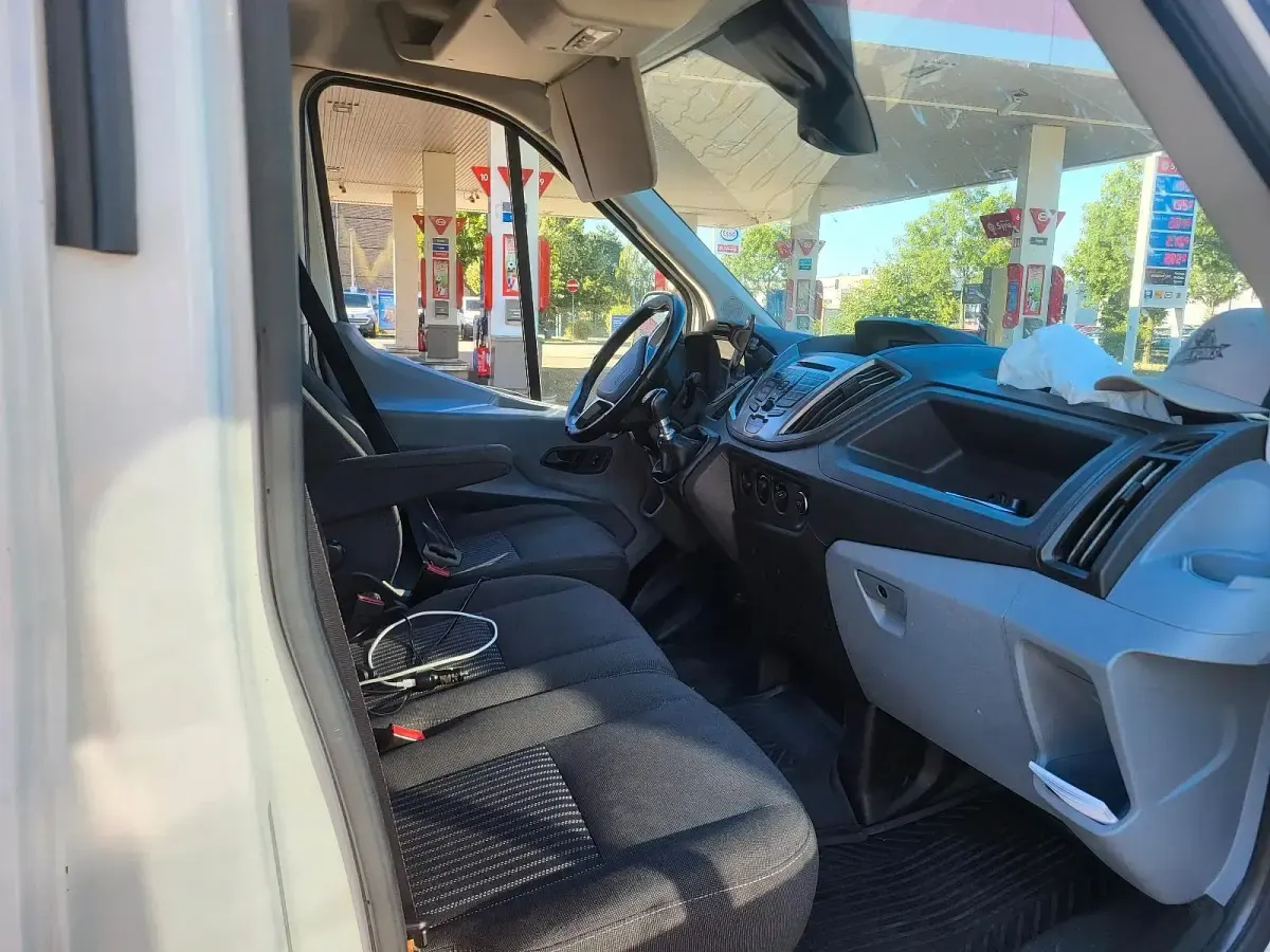 Gebraucht Ford Transit 131 PS (96 kW) 2019 Weiß Van