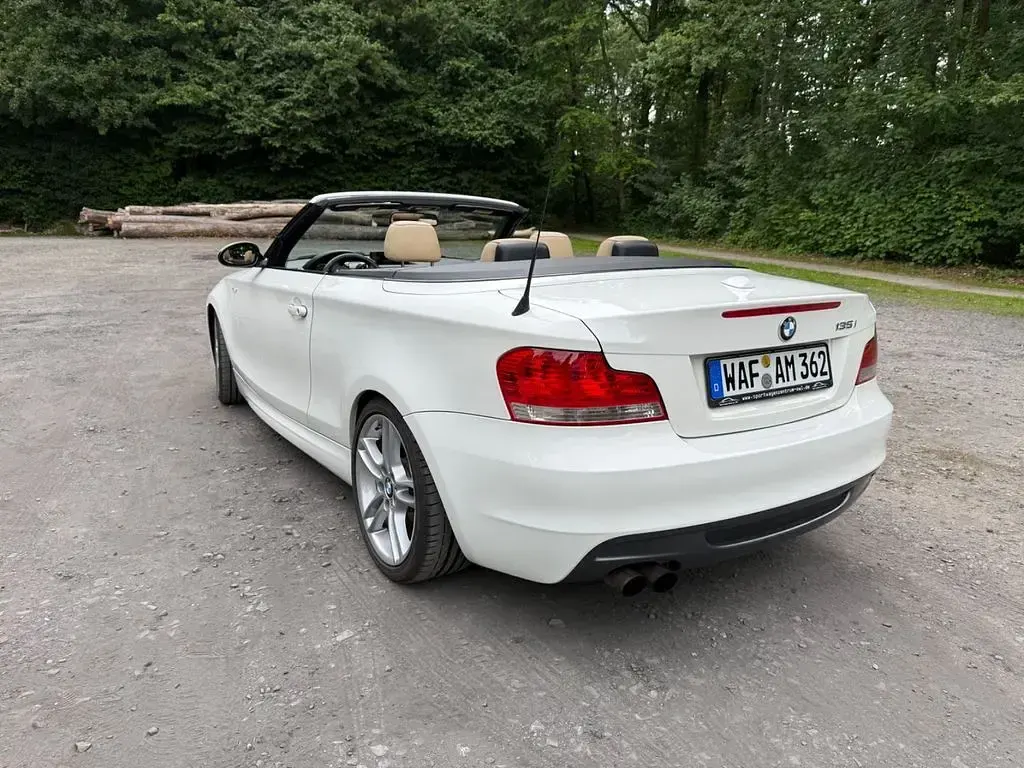 Gebraucht BMW 135 Cabriolet Performance 306 PS (225 kW) 2008 Weiß Cabrio