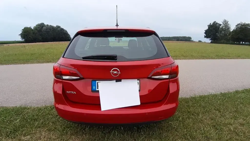 Gebraucht Opel Astra 110 PS (80 kW) 2021 Rot Kombi
