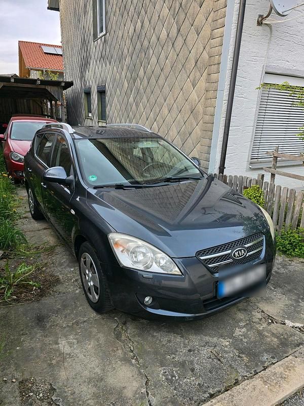 Second-hand Kia Ceed 109 CP (80 kW) 2010 Gri Hatchback