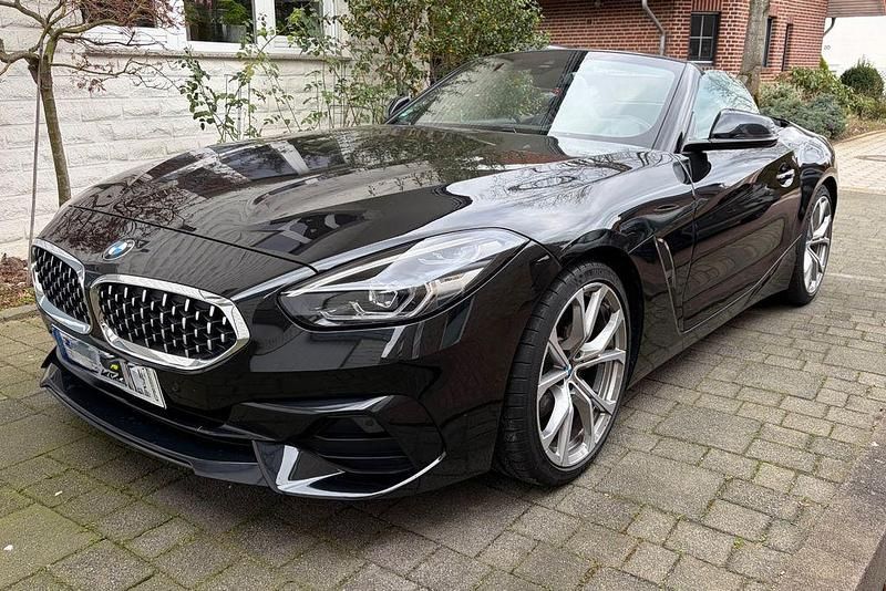 Gebraucht BMW Z4 Sport Line 197 PS (144 kW) 2019 Schwarz Cabrio