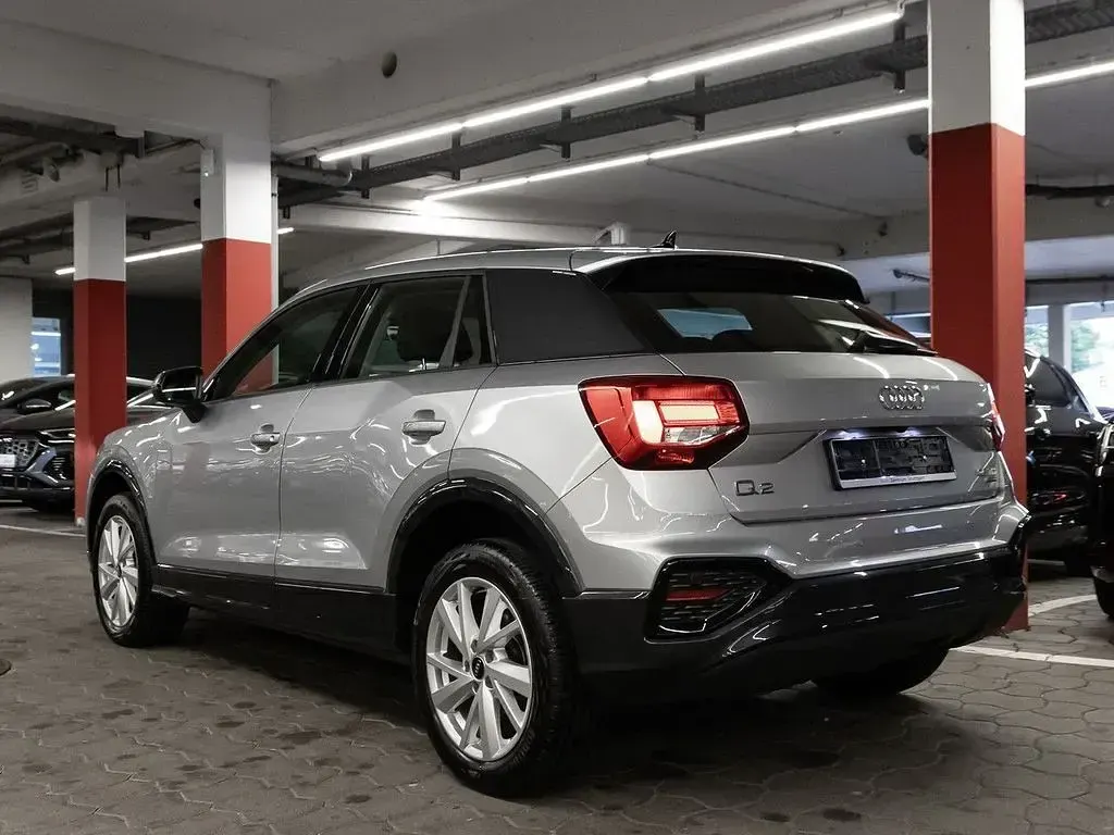 Gebraucht Audi Q2 Advanced Plus 150 PS (110 kW) 2023 Florettsilber metallic SUV
