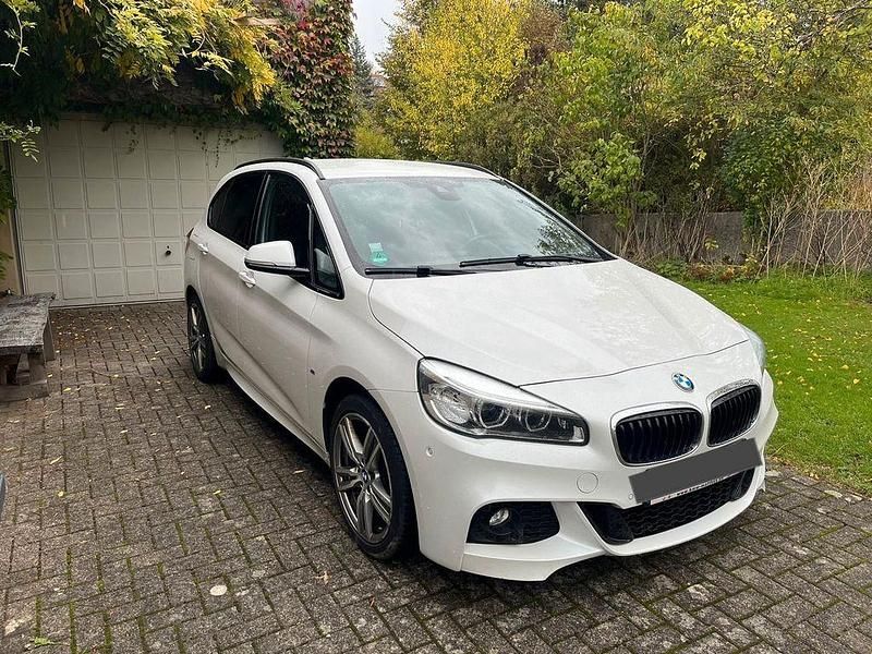 Gebraucht BMW 220 Active Tourer Performance 192 PS (141 kW) 2018 Weiß Van / Kleinbus