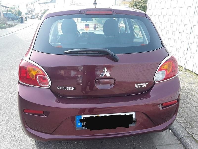 Gebraucht Mitsubishi Space Star Diamant Edition 71 PS (52 kW) 2017 Rot Kleinwagen