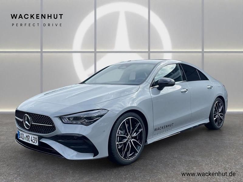 Grau Gebraucht 2025 Mercedes CLA220 AMG Limousine | 48.290 € - Bild 1/4