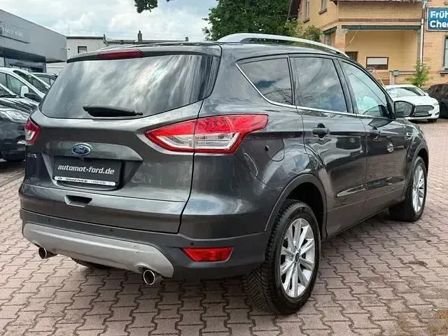 Gebraucht Ford Kuga Titanium 150 PS (110 kW) 2016 Grau SUV