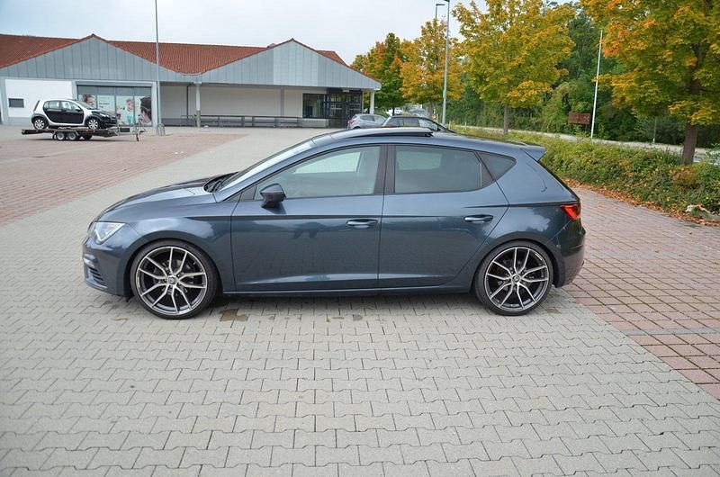 Gebraucht Seat Leon FR 150 PS (110 kW) 2019 Grau Limousine