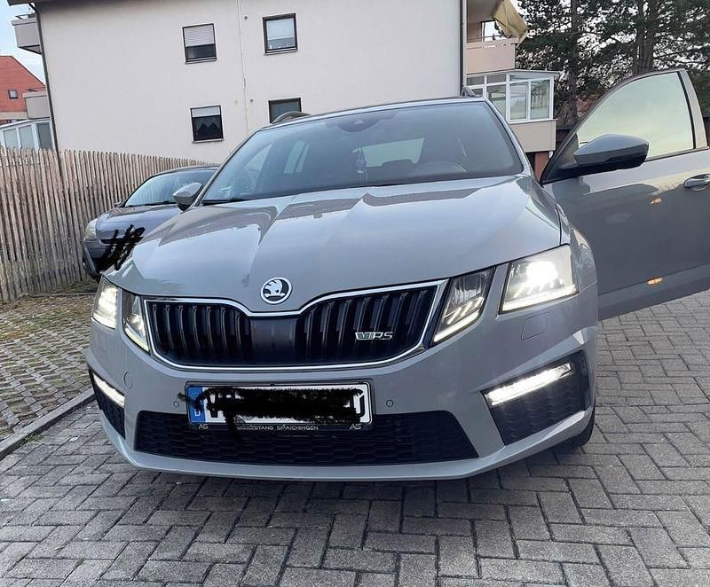 Gebraucht Skoda Octavia RS 230 PS (169 kW) 2017 Grau Kombi