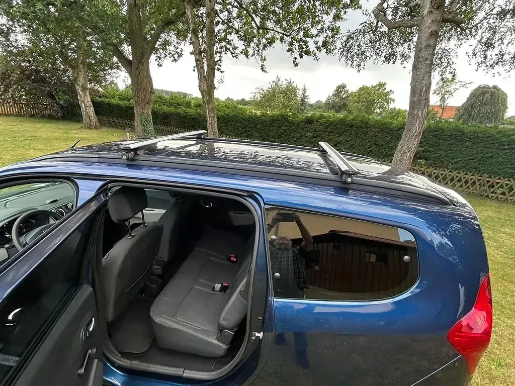 Gebraucht Dacia Lodgy Lauréate 102 PS (75 kW) 2016 Blau Van / Kleinbus