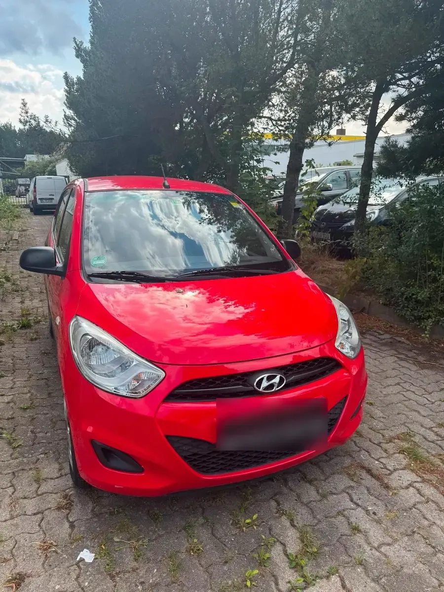 Gebraucht Hyundai i10 69 PS (50 kW) 2013 Rot Kleinwagen