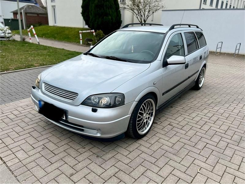 Gebraucht Opel Astra Edition 116 PS (85 kW) 2000 Silber Kombi