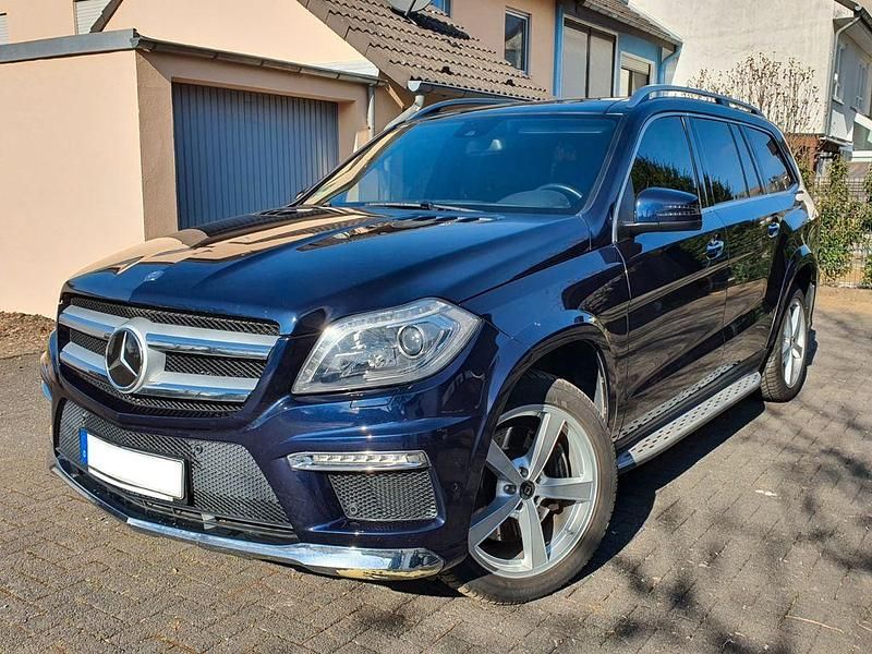 Blau Gebraucht 2014 Mercedes GL350 SUV | 29.000 € (Fairer Preis) - Bild 1/4