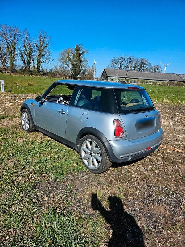 Gebraucht Mini Cooper 90 PS (66 kW) 2004 Silber Kleinwagen