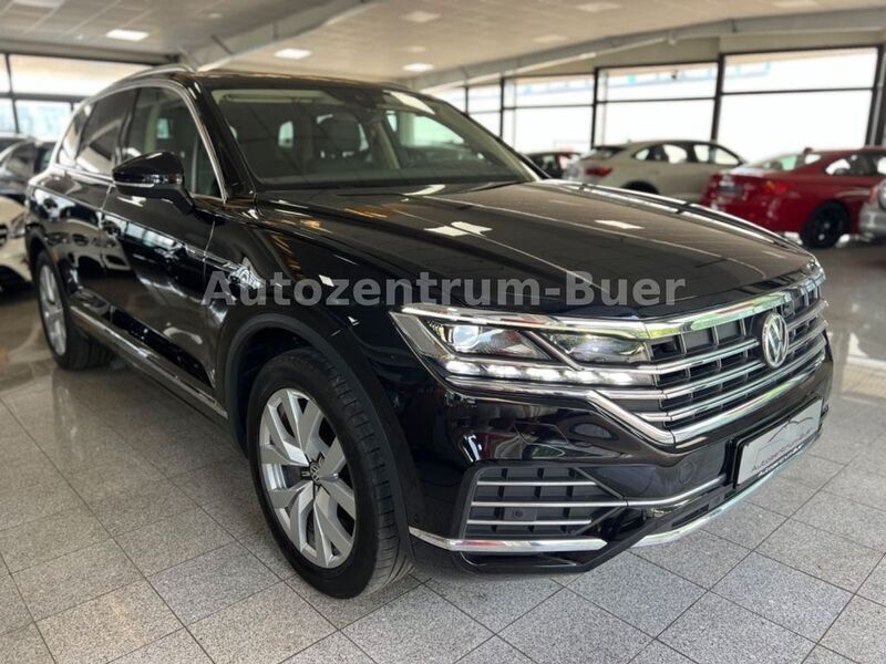 Gebraucht VW Touareg Atmosphere 286 PS (210 kW) 2018 Deep black perleffekt SUV