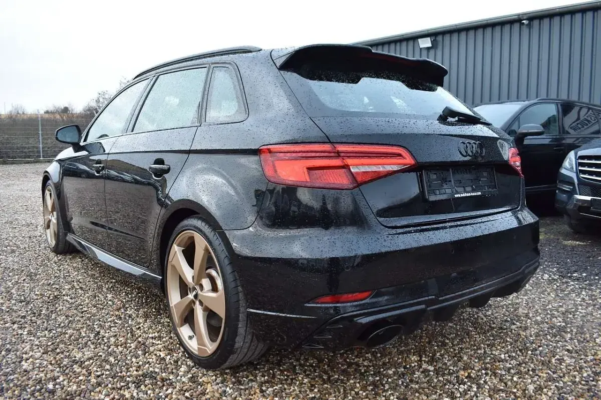 Gebraucht Audi RS3 Sport 400 PS (294 kW) 2019 Mythosschwarz Limousine