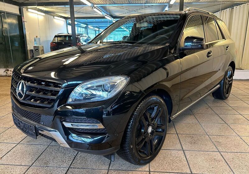 Schwarz Gebraucht 2014 Mercedes ML250 SUV | 13.950 € (Superpreis) - Bild 1/4