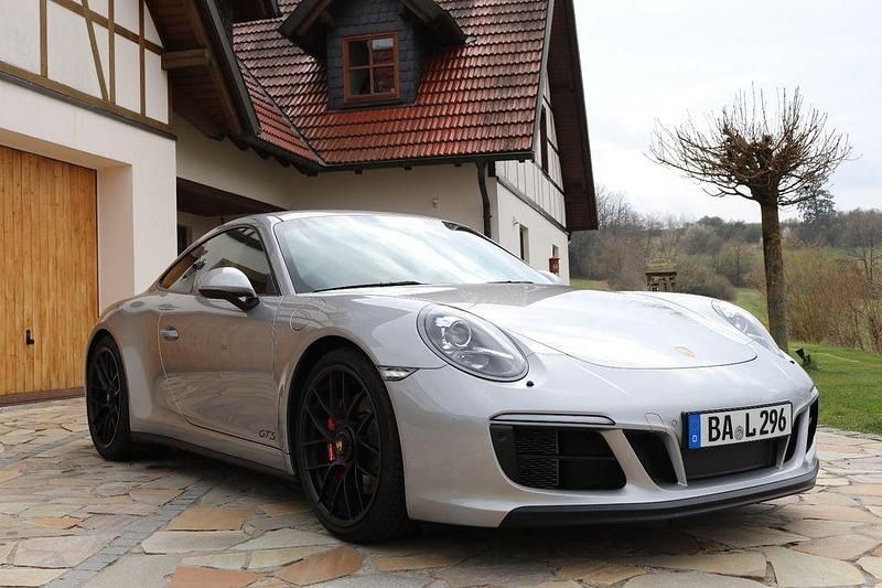 Second-hand Porsche 911 450 CP (330 kW) 2017 Argintiu Coupe