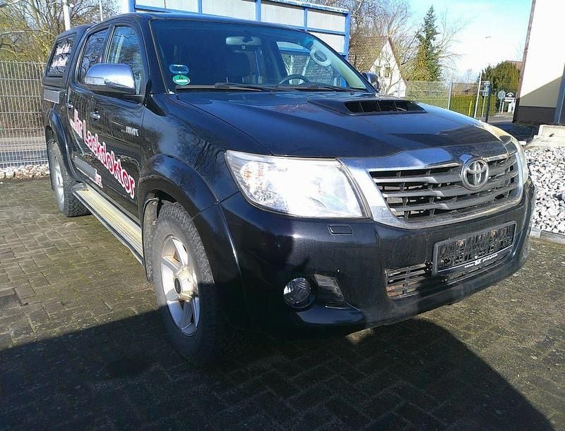 Gebraucht Toyota HiLux Executive 171 PS (125 kW) 2012 Schwarz Abholung