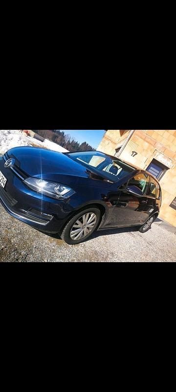 Andere farben Gebraucht 2015 VW Golf VII Highline Kleinwagen | 8.999 € (Etwas zu teuer) - Bild 1/4